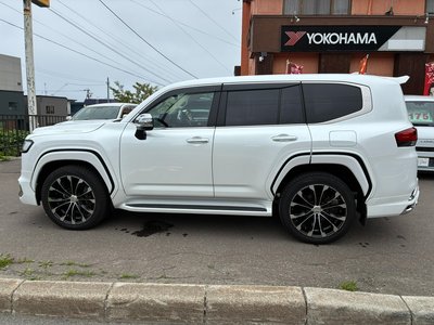 2023 Toyota LAND CRUISER 300 — миниатюра 11