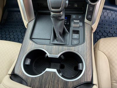 2023 Toyota LAND CRUISER 300 — миниатюра 28