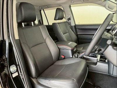 TOYOTA LAND CRUISER PRADO - 9