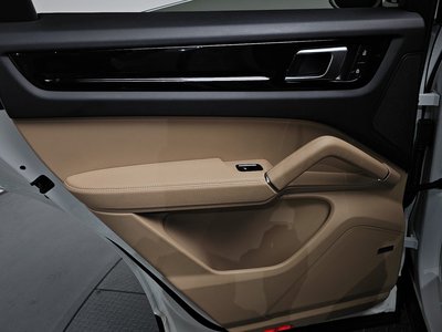 2022 Porsche CAYENNE 缩略图 15