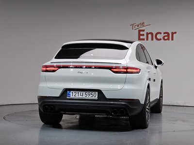 2022 Porsche CAYENNE 照片 3