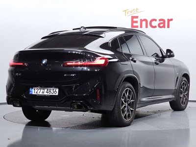 2023 BMW X4 photo 4