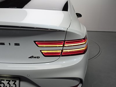 GENESIS G80 (RG3) - 10