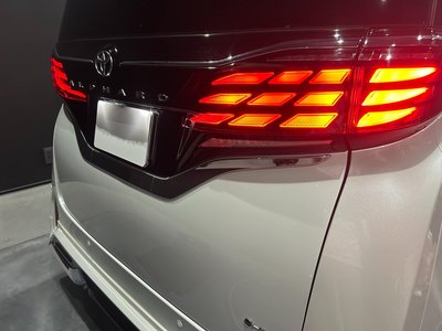 TOYOTA ALPHARD - 7
