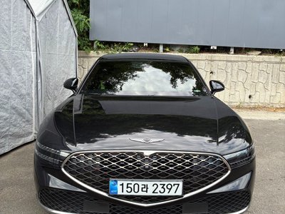 صورة 1 لـ 2023 Genesis G90