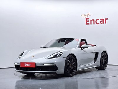 2022 Porsche 718 — фото 1