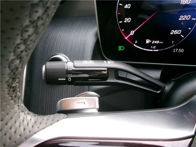صورة مصغرة 49 لـ 2025 Mercedes-BENZ GLC