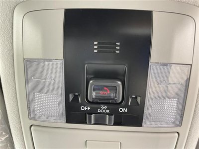 TOYOTA LAND CRUISER PRADO - 8