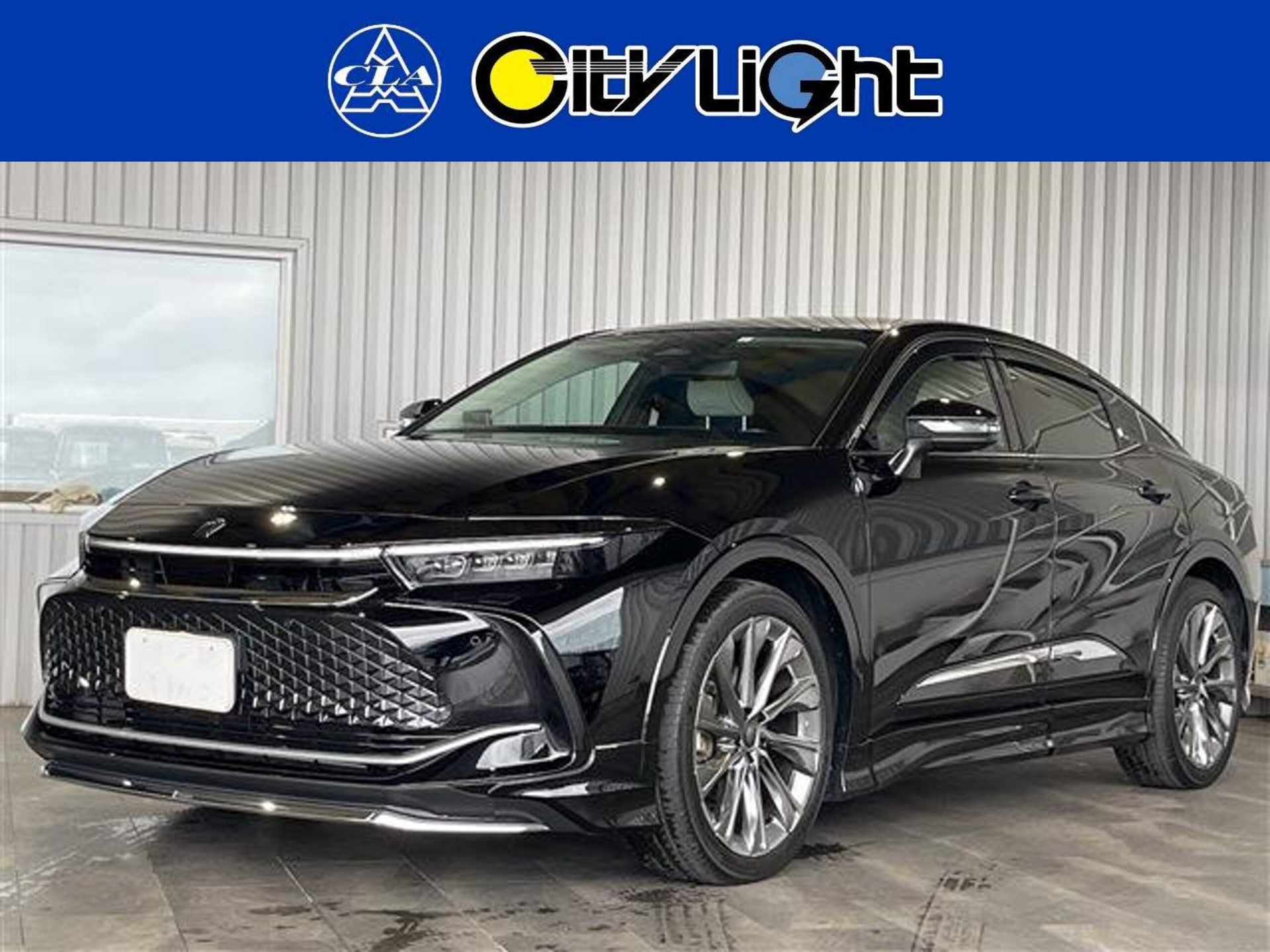 TOYOTA CROWN CROSSOVER - View 1