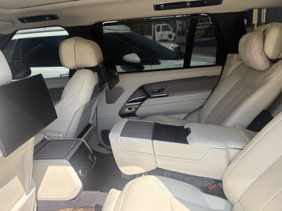 صورة 10 لـ 2025 LAND Rover RANGE ROVER