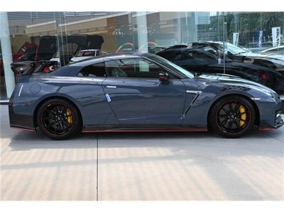 NISSAN GT-R - 6