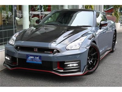 NISSAN GT-R