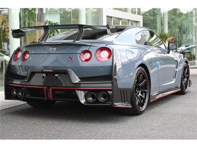 NISSAN GT-R - 5