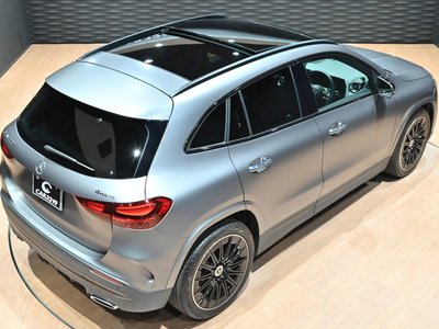 MERCEDES-BENZ GLA - 9