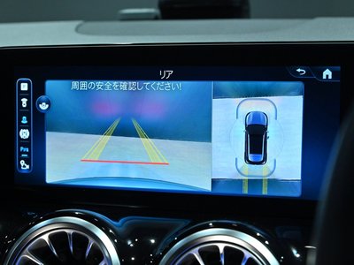 MERCEDES-BENZ GLA - 4