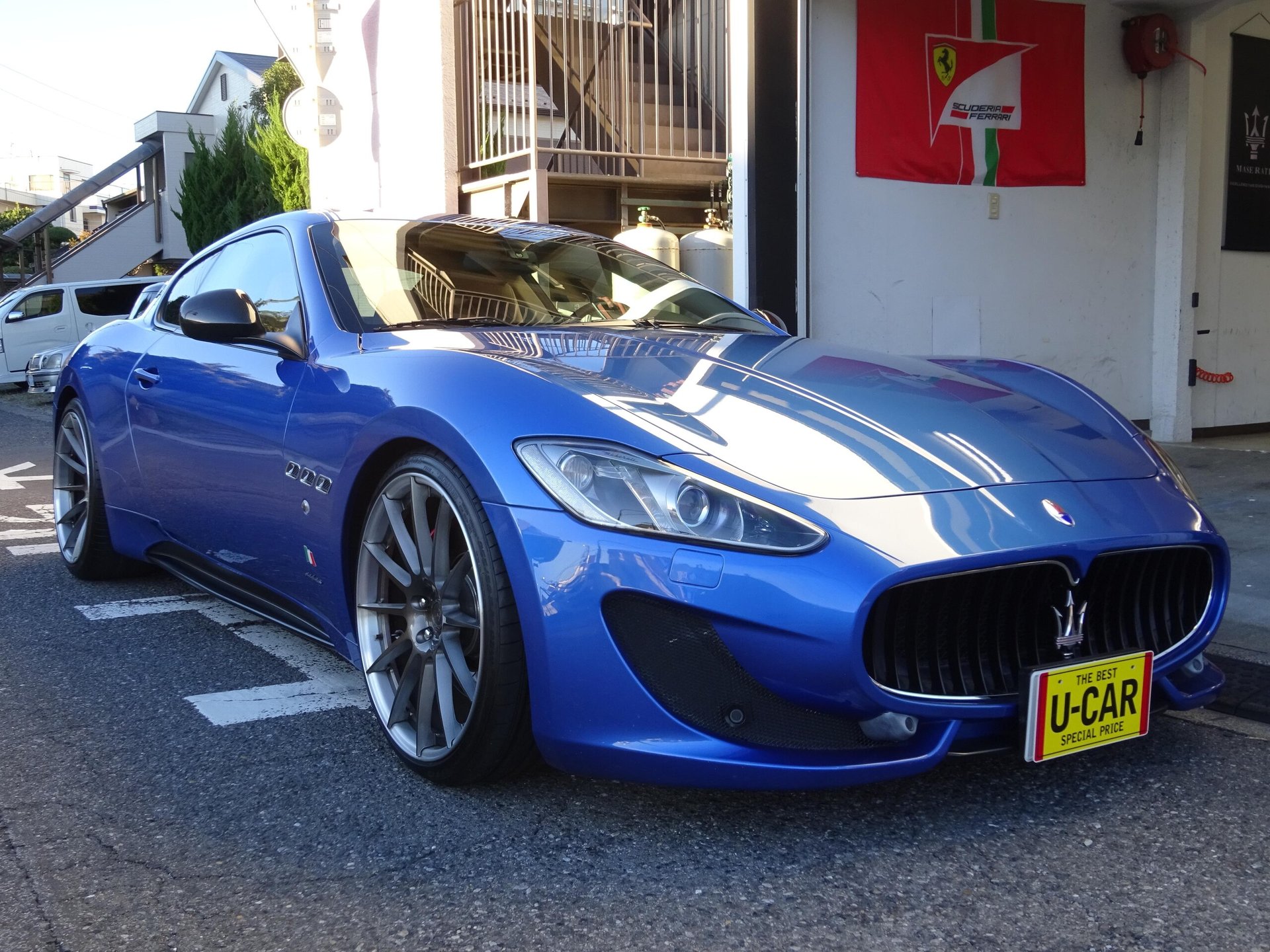 MASERATI GRANTURISMO - View 1