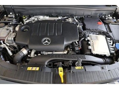 MERCEDES-BENZ GLB - 8