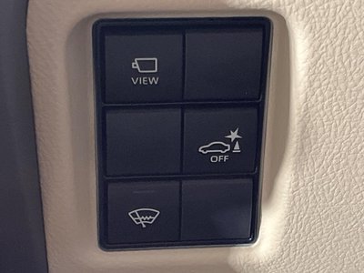 صورة مصغرة 42 لـ 2023 Toyota LAND CRUISER PRADO