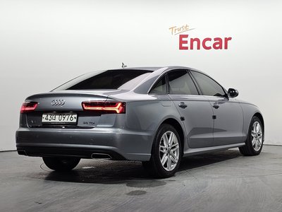 AUDI NEW A6 - 5