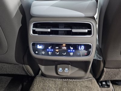 2024 Genesis GV70 — миниатюра 25