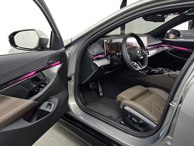 صورة مصغرة 13 لـ 2025 BMW 5 SERIES