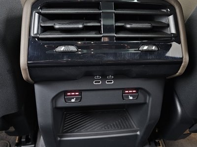 صورة مصغرة 25 لـ 2025 BMW 5 SERIES
