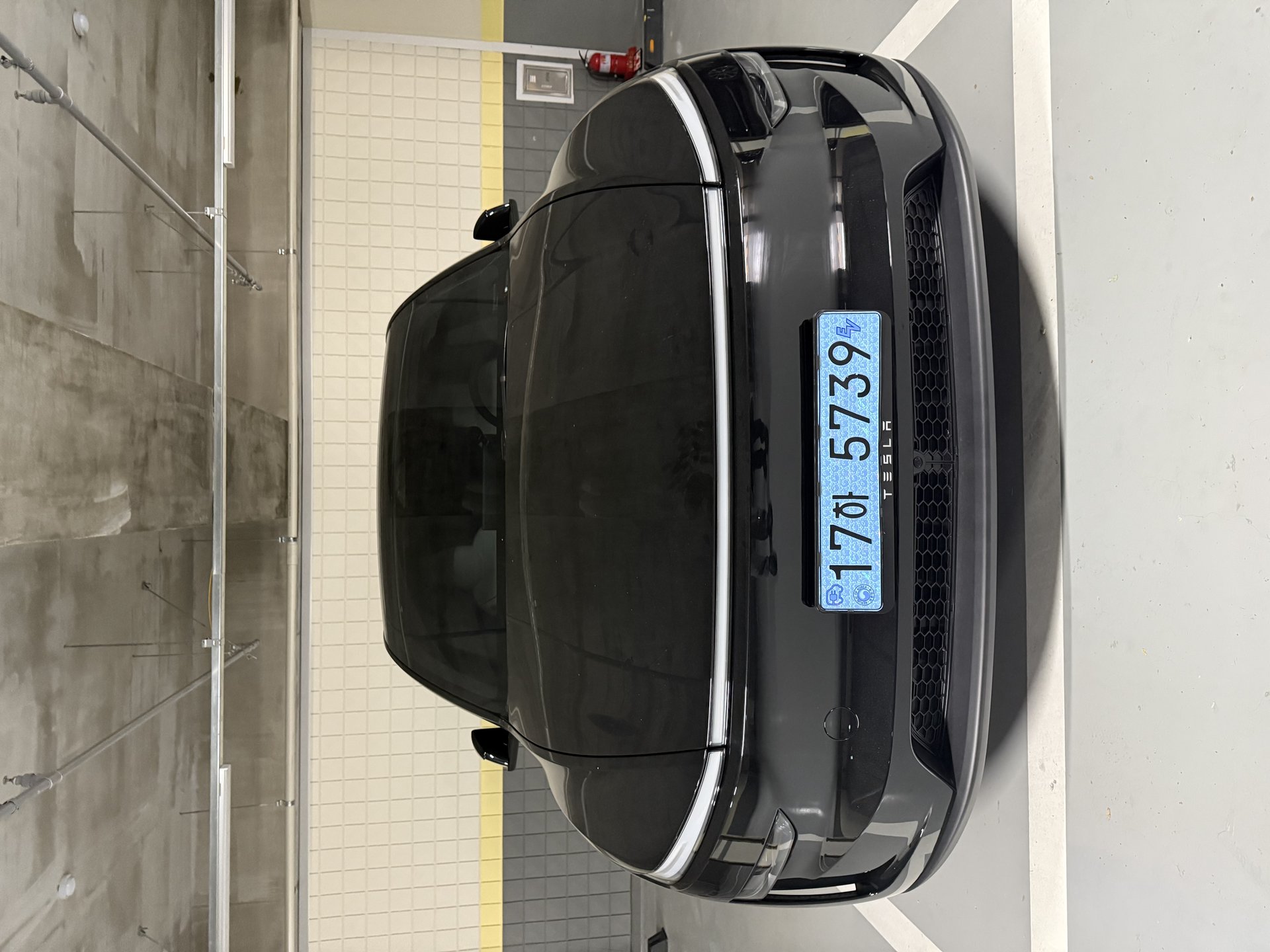 TESLA MODEL Y - View 1