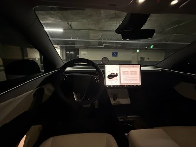 TESLA MODEL Y - 9