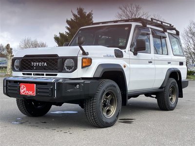 TOYOTA LAND CRUISER - 3
