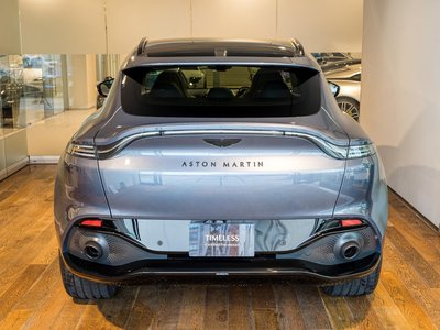 ASTON MARTIN DBX - 7