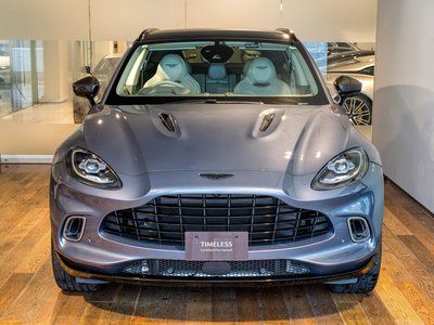 ASTON MARTIN DBX - 6