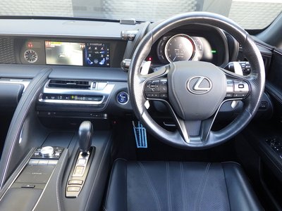 2017 Lexus LC — фото 16
