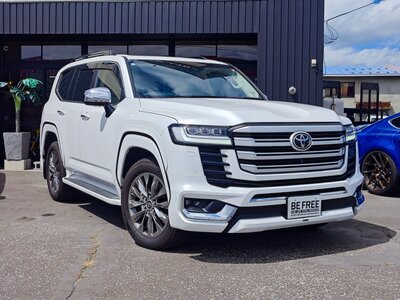 TOYOTA LAND CRUISER 300