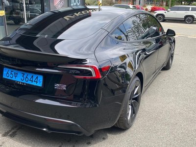 2026 Tesla MODEL 3 photo 6