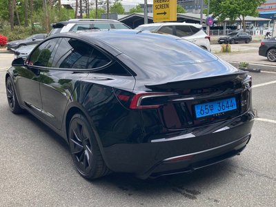 2026 Tesla MODEL 3 photo 7