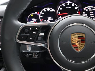 2022 Porsche CAYENNE thumbnail 36