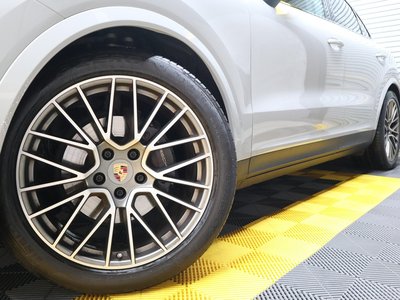 2022 Porsche CAYENNE thumbnail 14