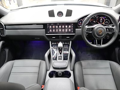 2022 Porsche CAYENNE thumbnail 12