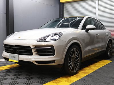 2022 Porsche CAYENNE photo 7
