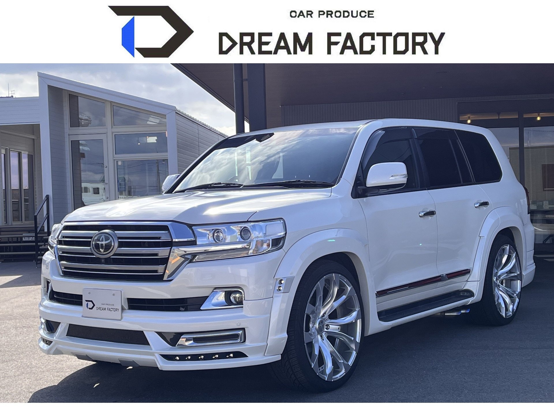 TOYOTA LAND CRUISER 200 - View 1