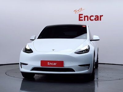 TESLA MODEL Y - 2
