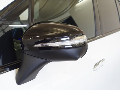 MERCEDES-BENZ EQS - 7