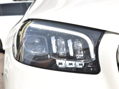 MERCEDES-BENZ GLS - 10