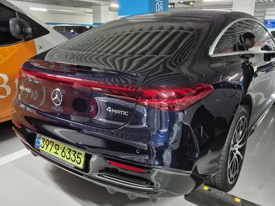 MERCEDES-BENZ EQS - 5