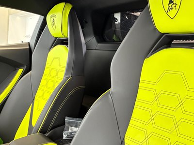 2025 Lamborghini REVUELTO thumbnail 11