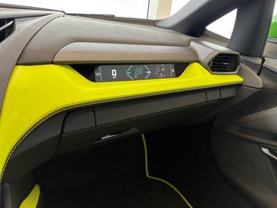 2025 Lamborghini REVUELTO thumbnail 31