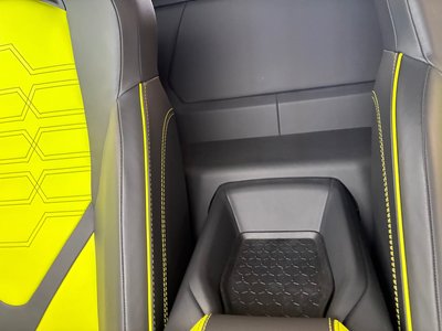 2025 Lamborghini REVUELTO thumbnail 28