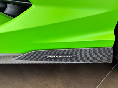 2025 Lamborghini REVUELTO thumbnail 35