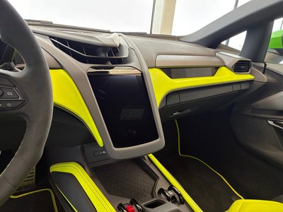 2025 Lamborghini REVUELTO thumbnail 13