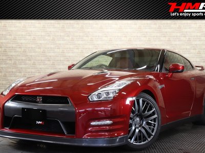 NISSAN GT-R - 1